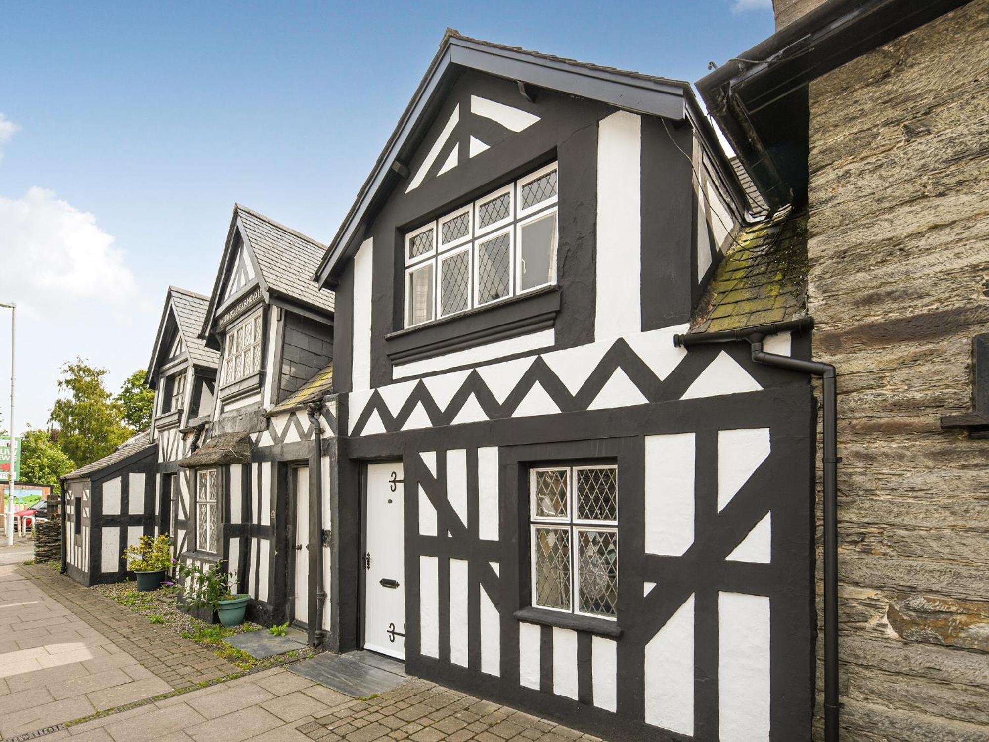 Bwthyn Llys Machynlleth Old Court House Villa Luaran gambar